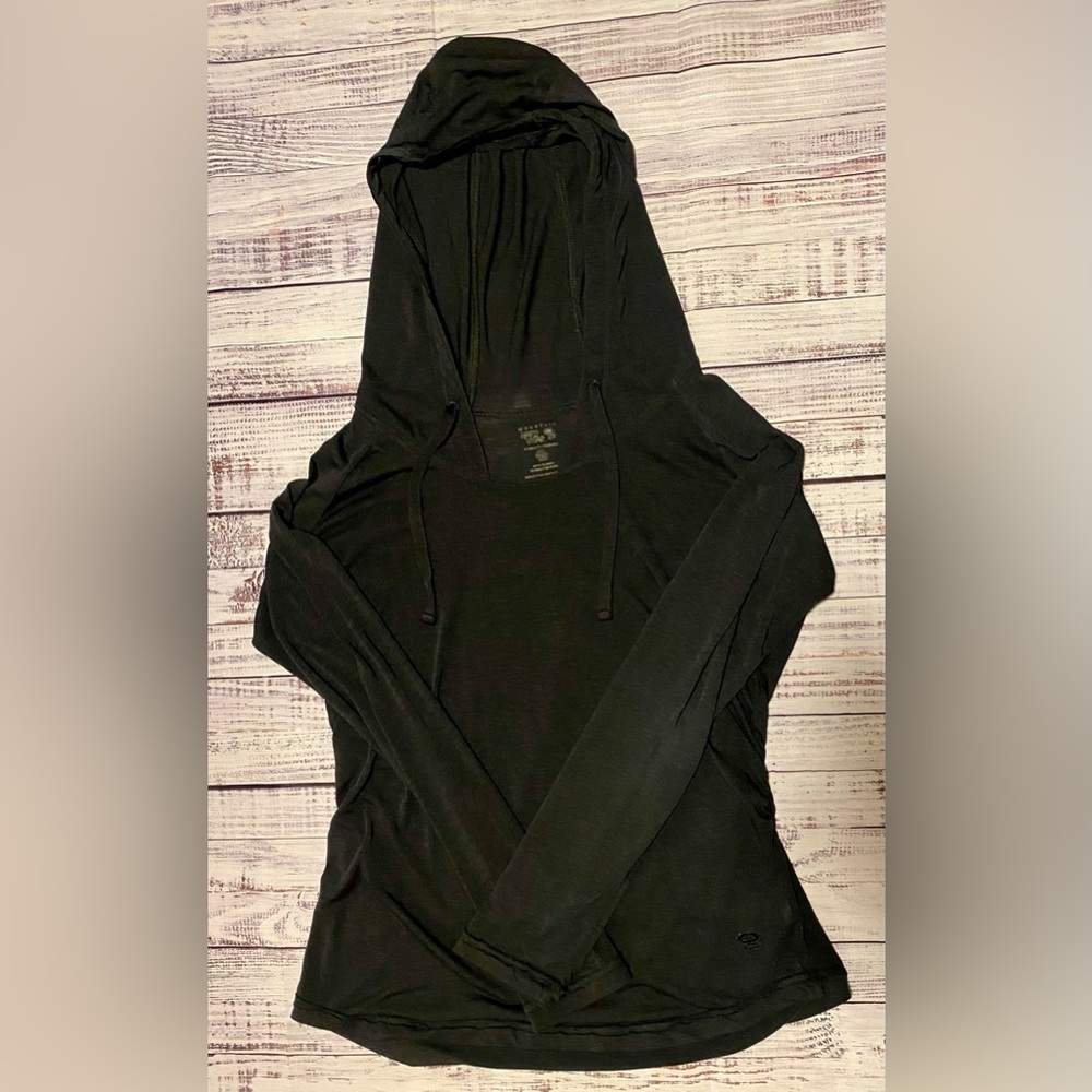 Black Women's Mountain Hardware Hoodie Top